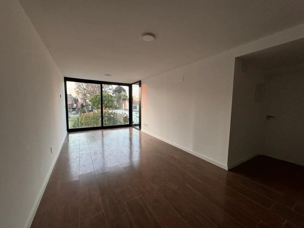 Venta de apartamento de 3 dormitorios, garaje, terraza, Carr