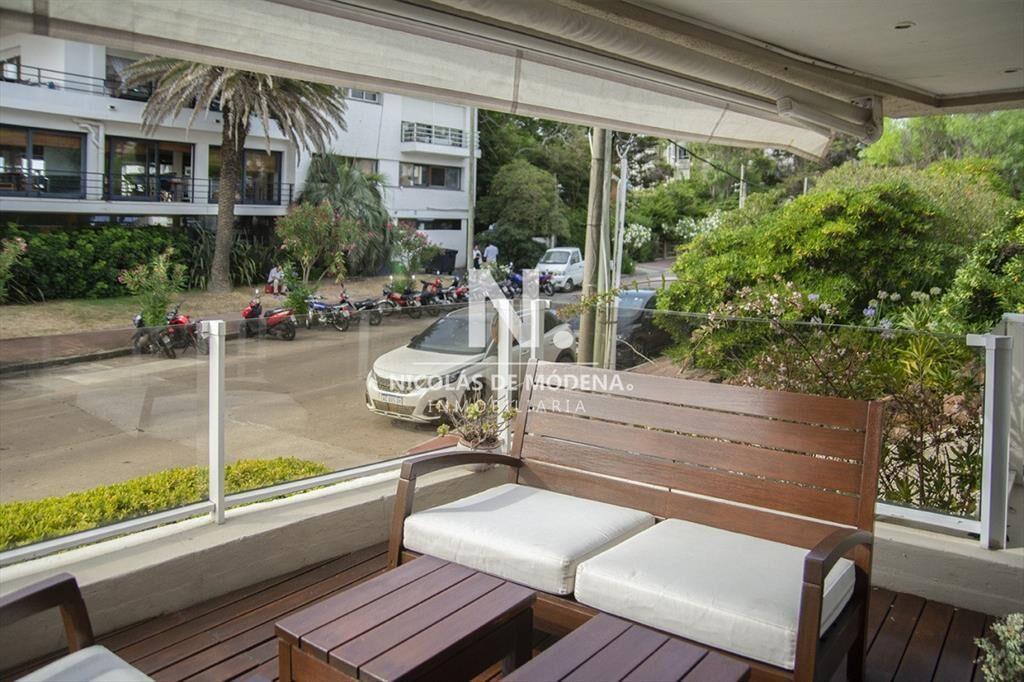 Departamento proximo al Puerto con barbacoa y