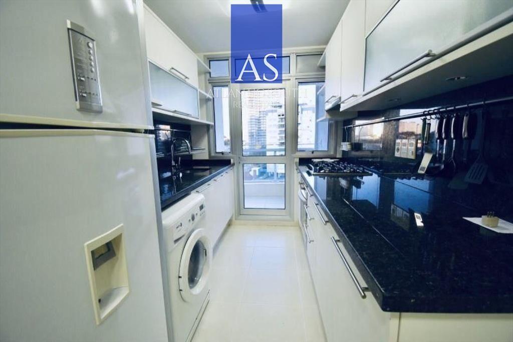 Apartamento en Venta Seasons Tower Playa Mansa