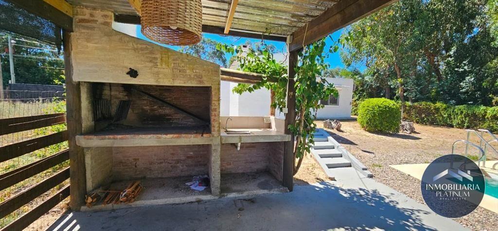 Venta dos casas mismo padron, 3dormitorios, La Floresta.