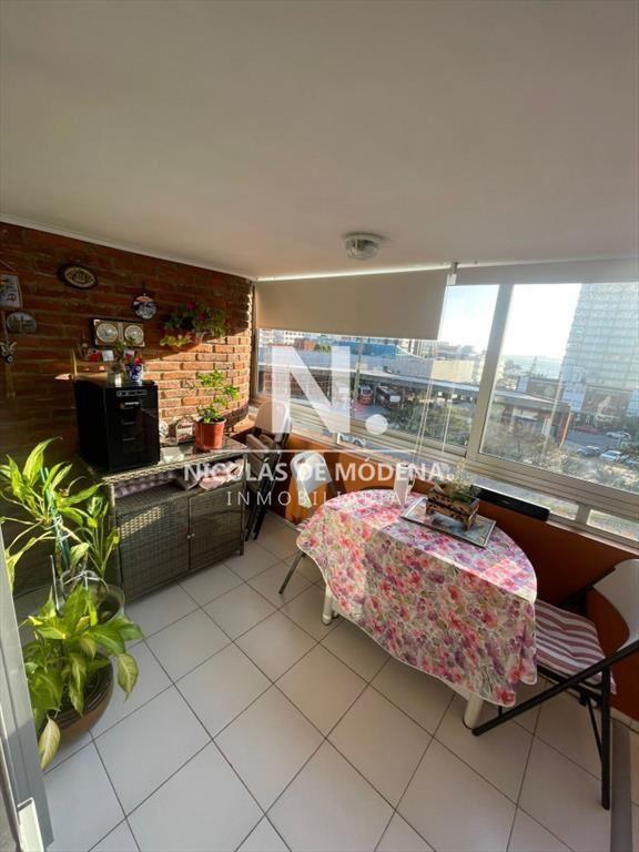 Vende apartamento de 2 dormitorios con agradable