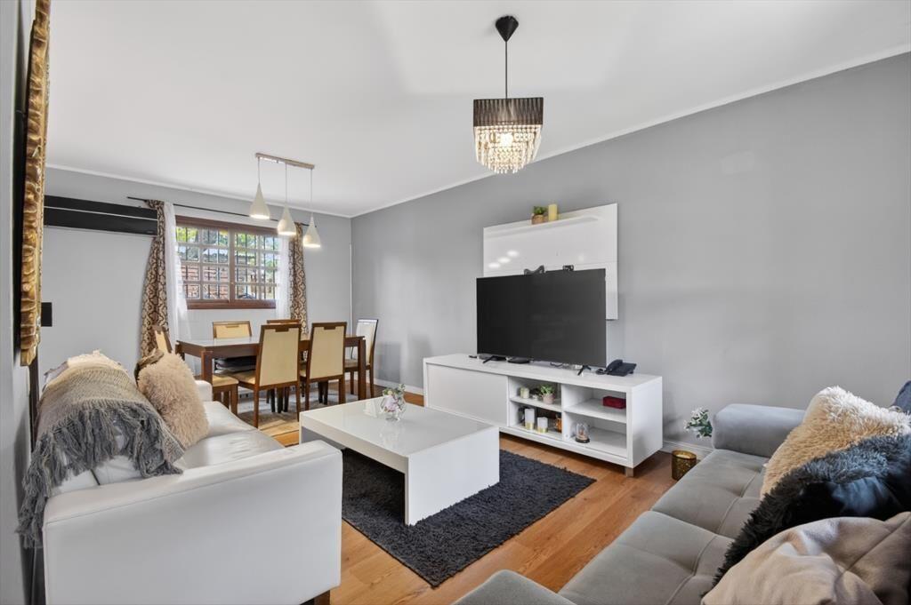 Venta de casa duplex de 3 dorm detrás del Parque Rivera ...