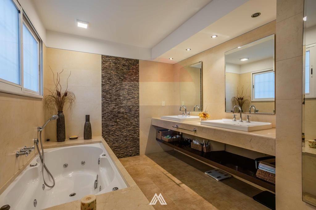 VENTA APARTAMENTO FRENTE AL GOLF PUNTA CARRETAS