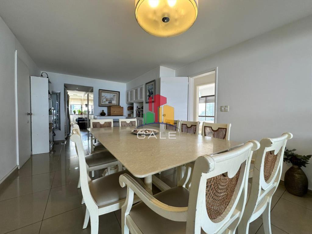 Apto en venta, Punta del este, playa brava.