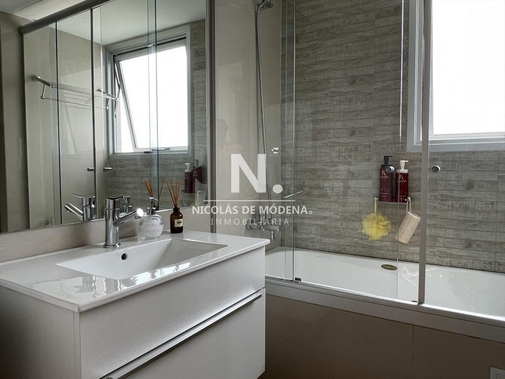 Vende apartamento de 2 dormitorios con vista al