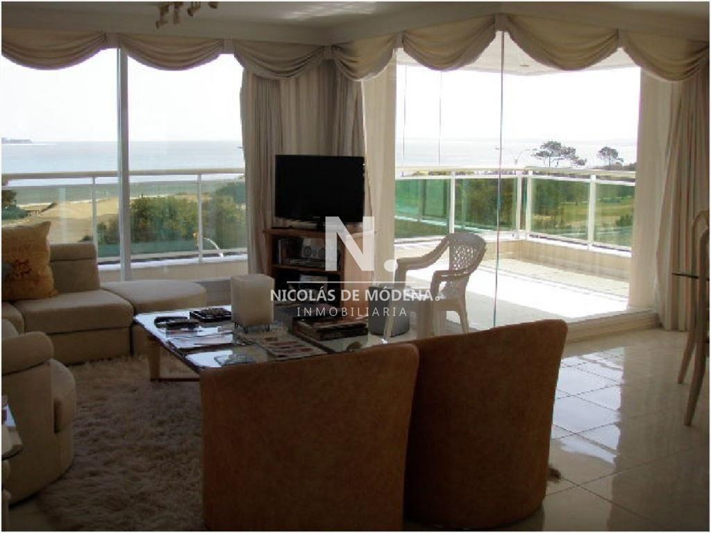Hermoso Departamento en venta en Coral Tower.