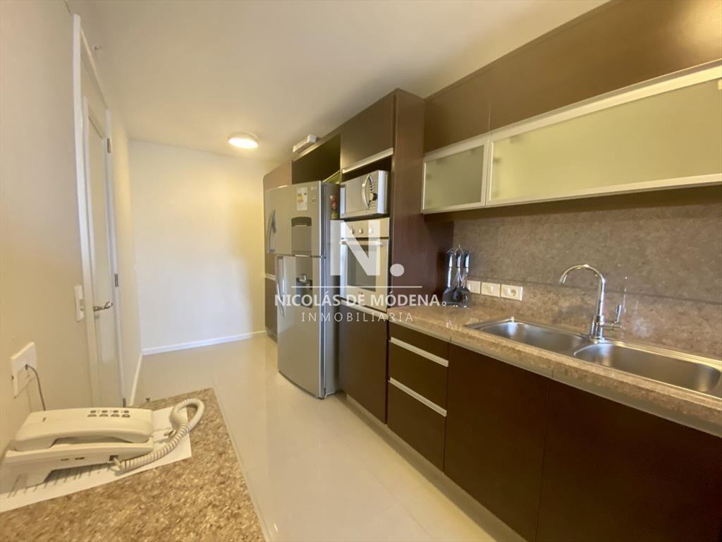 Vende apartamento de 3dormitorios en Brava- Punta del Este