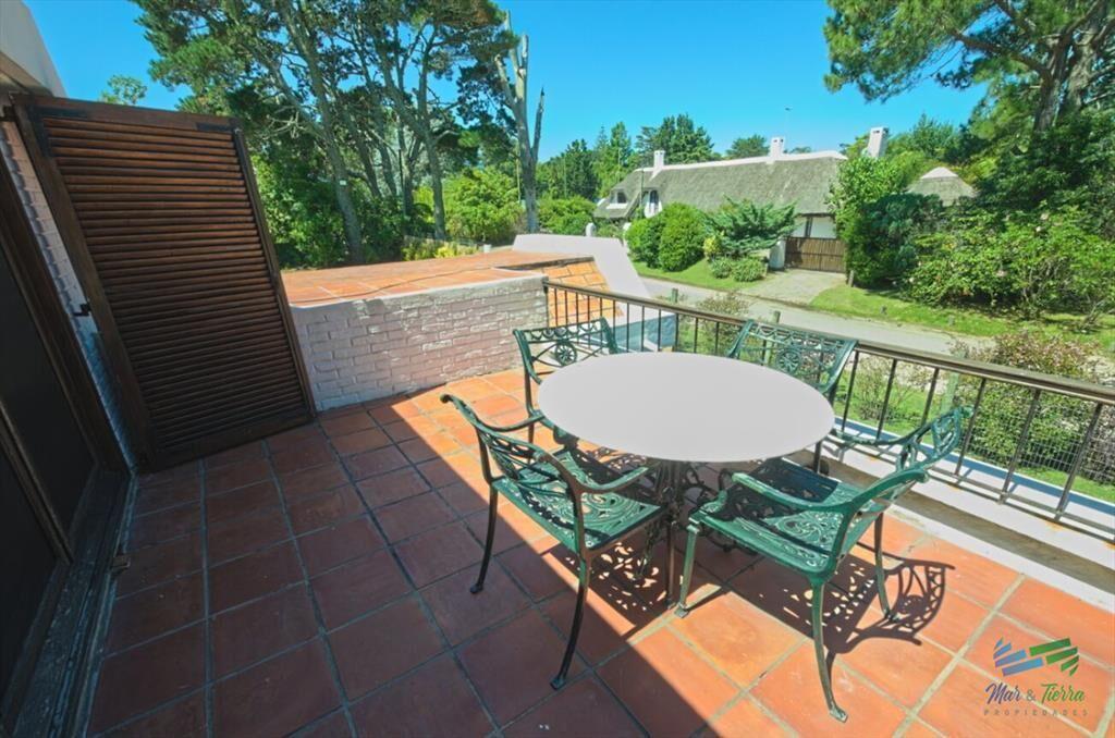 Casa de 4 dormitorios con piscina climatizada en alquiler