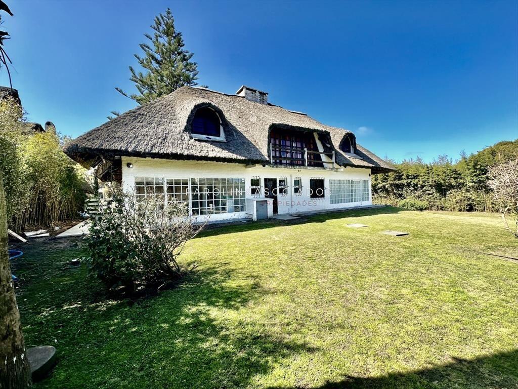 Casa en venta en Pinares, Punta del Este.