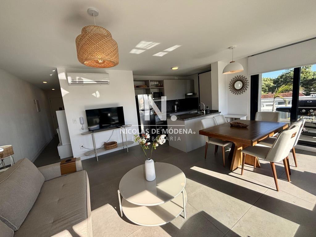 Vende apartamento en  Aidy Grill - Punta del Este