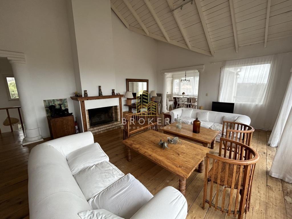 Venta y alquiler de gran casa en Montoya. Punta