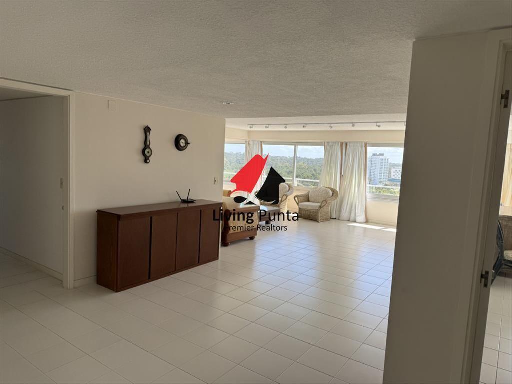 ESPECTACULAR PLANTA, PRIMERA LINEA, SERVICIOS Y