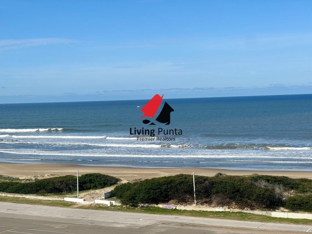 Hermosa unidad en venta en primera línea