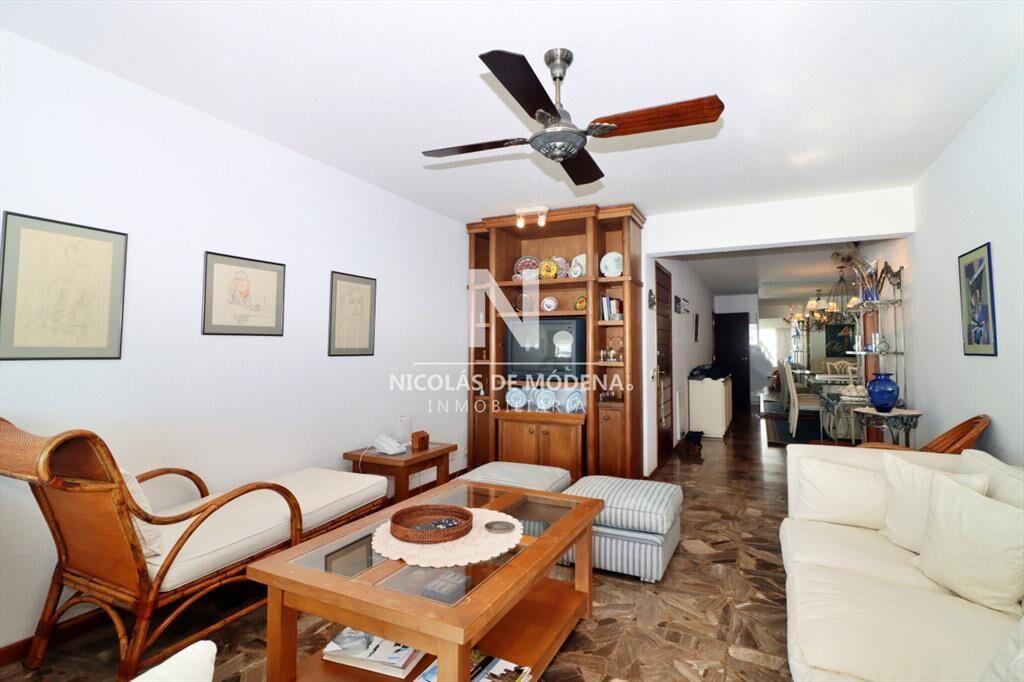 Venta de Apartamento de 3 dormitorios Frente al -