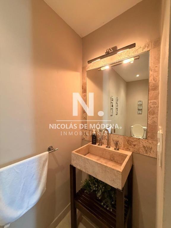Casa en Venta de 5 dormitorios en el Golf , Punta del este