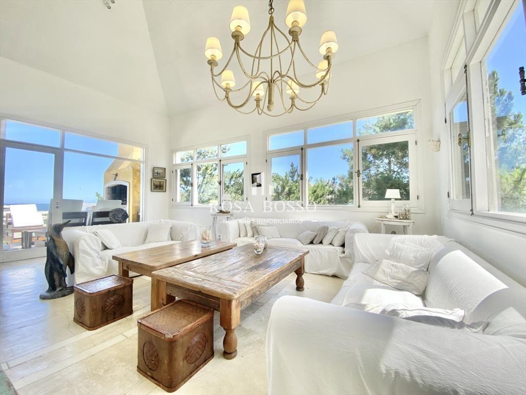 Casa Venta 6 dormitorios La Barra Punta del Este
