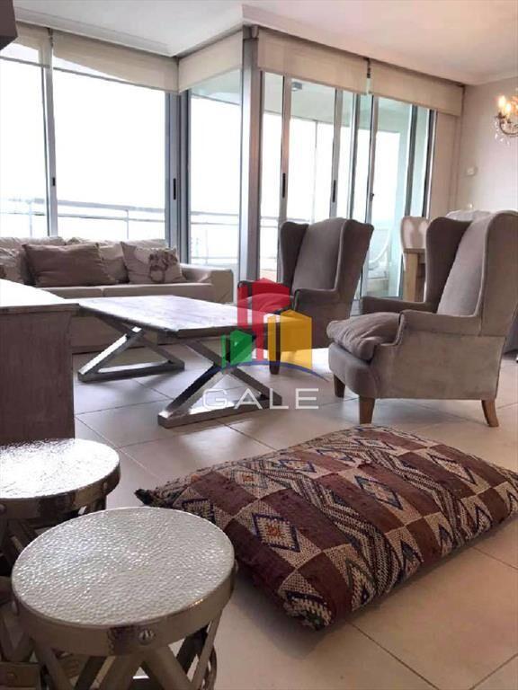 Vende apartamento de 2 dormitorios en Punta del Este con vi