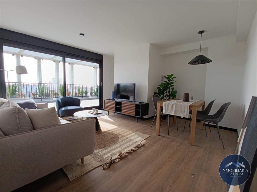 Penthouse dos dormitorios en venta en Buceo