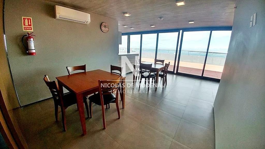 Departamento de 4 dormitorios en venta en Punta