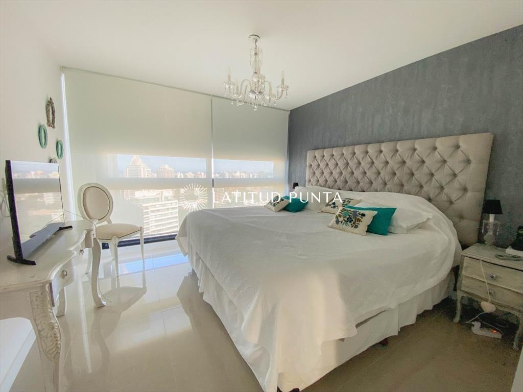 Apartamento de 3 dormitorios, en alquiler de 2024