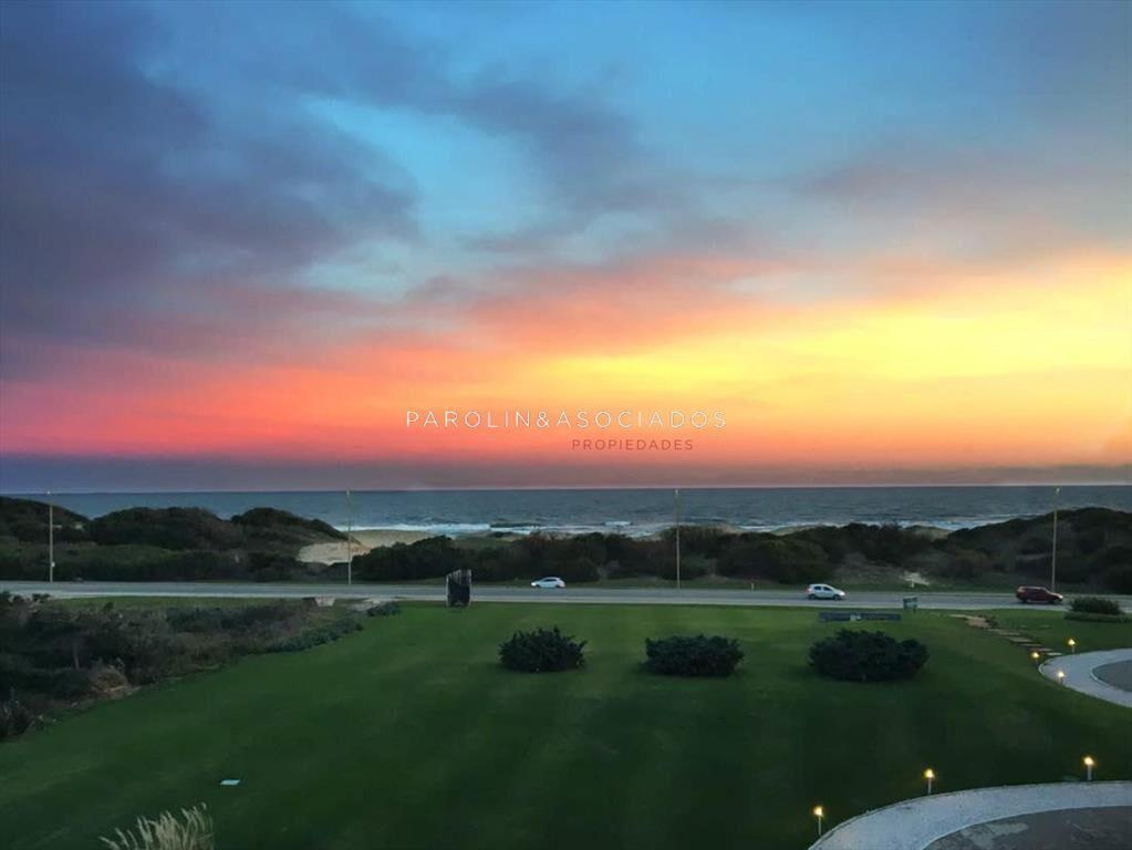 Muy lindo apartamento en venta en Silente, Punta
