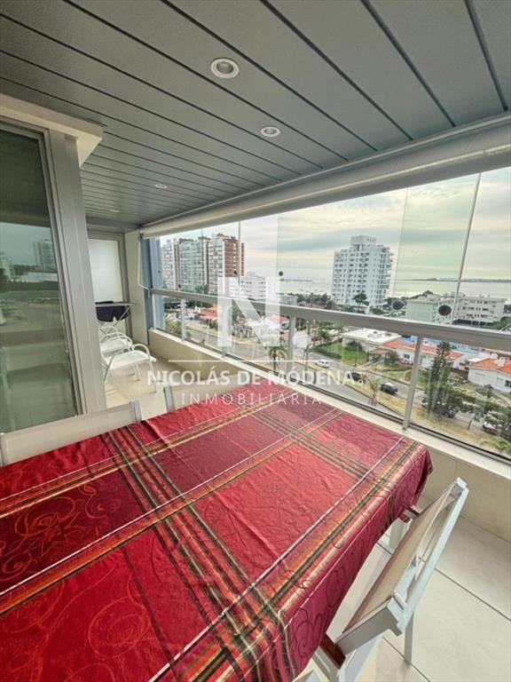Departamento de 2 dormitorios en venta en Punta