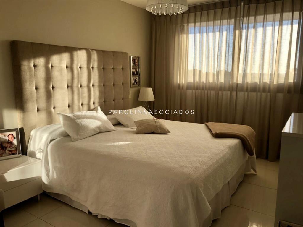 Excelente apartamento con vista 3 dormitorios