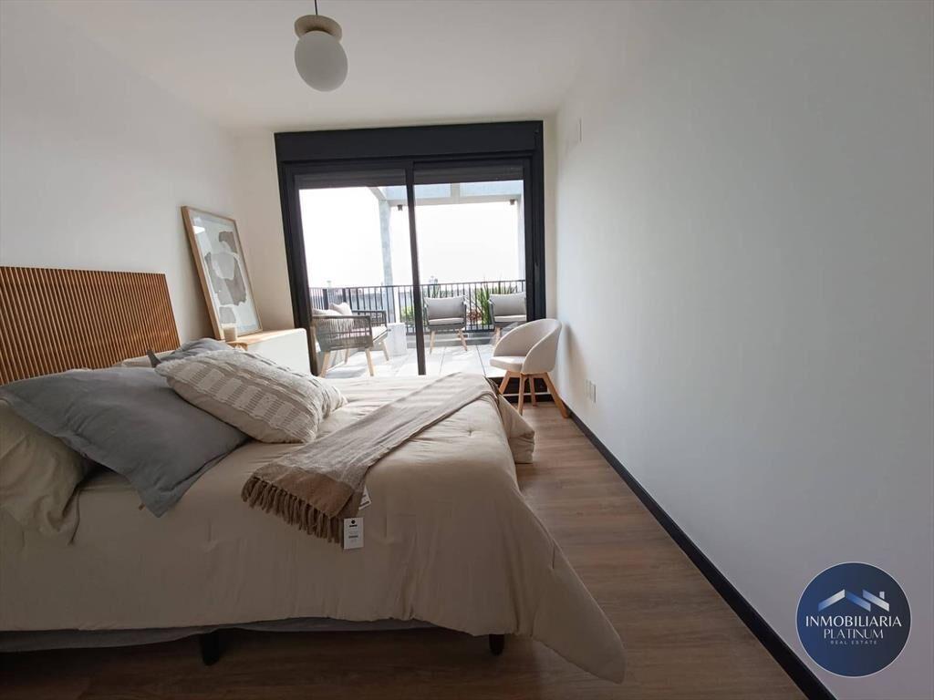 Penthouse dos dormitorios en venta en Buceo