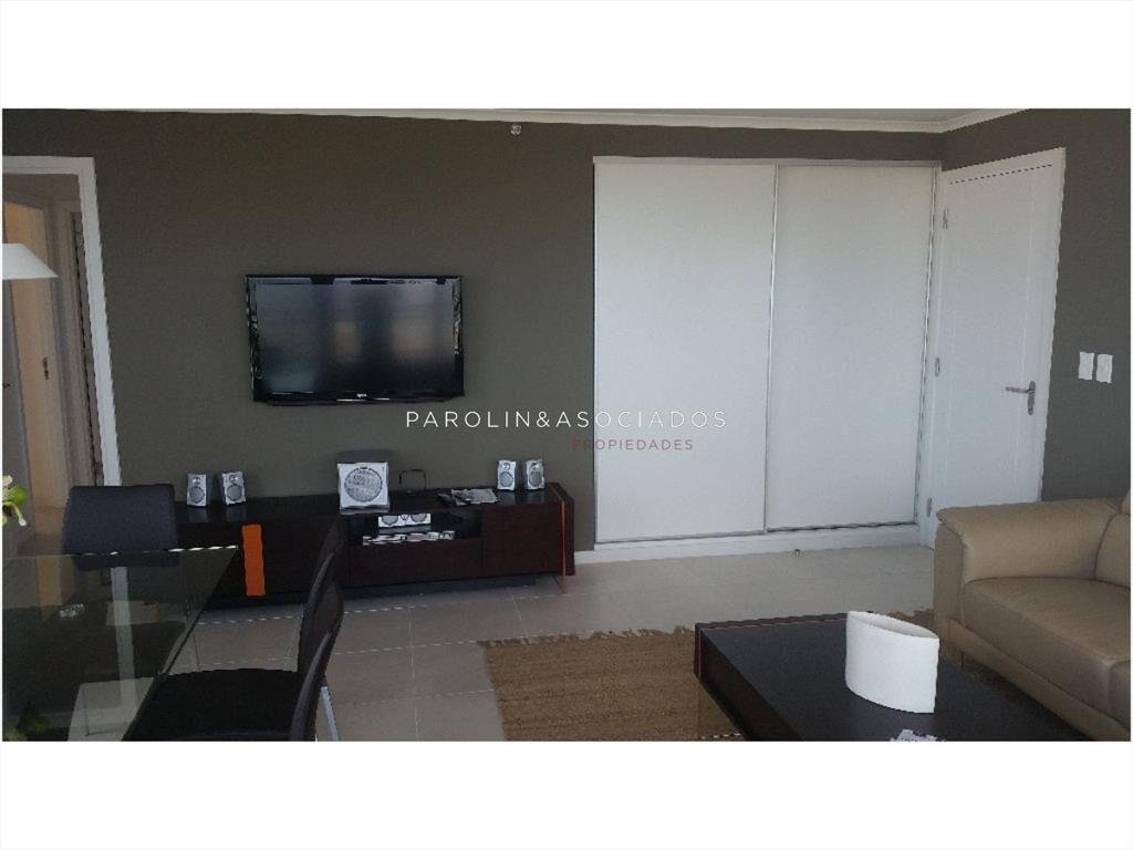 Apartamento en venta en Torre Ocean Drive, Punta