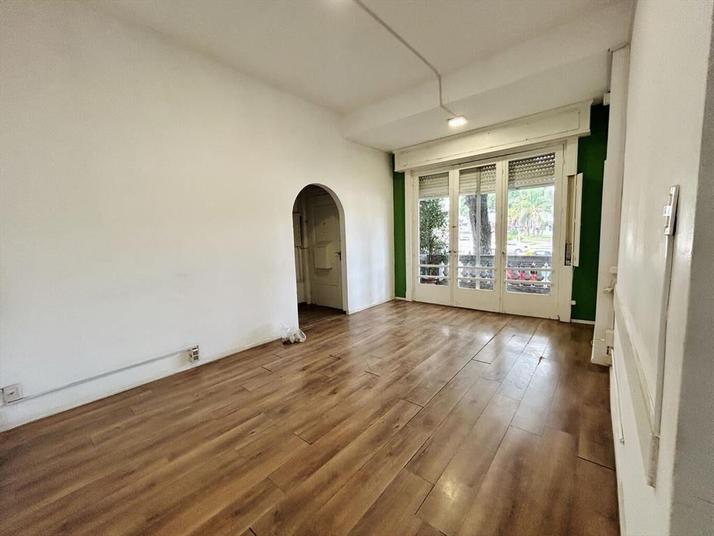 Venta local comercial y oficinas – Padrón único – Bv. Artig