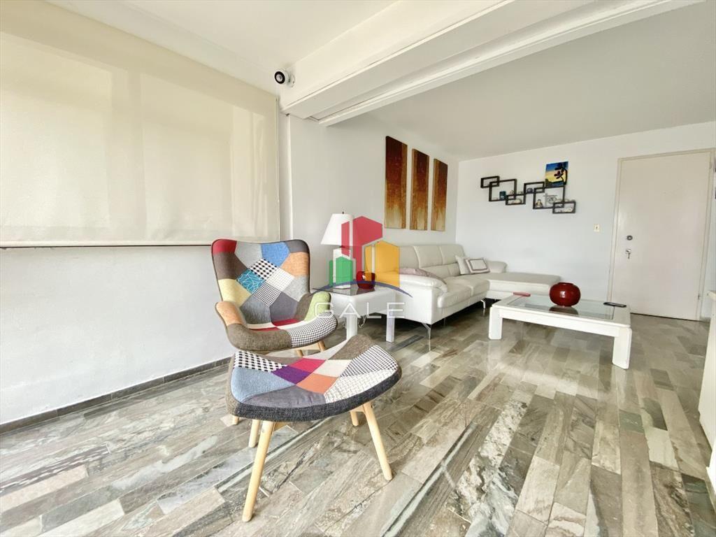 Apartamento en Brava, 3 dormitorios *