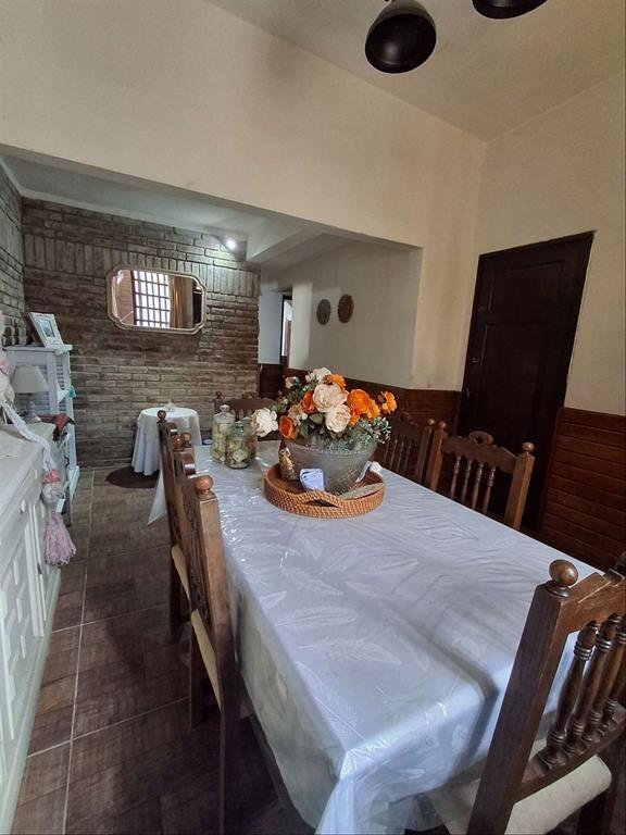 Venta de amplia casa, 3 dorm, garage, patio, PU, Prado