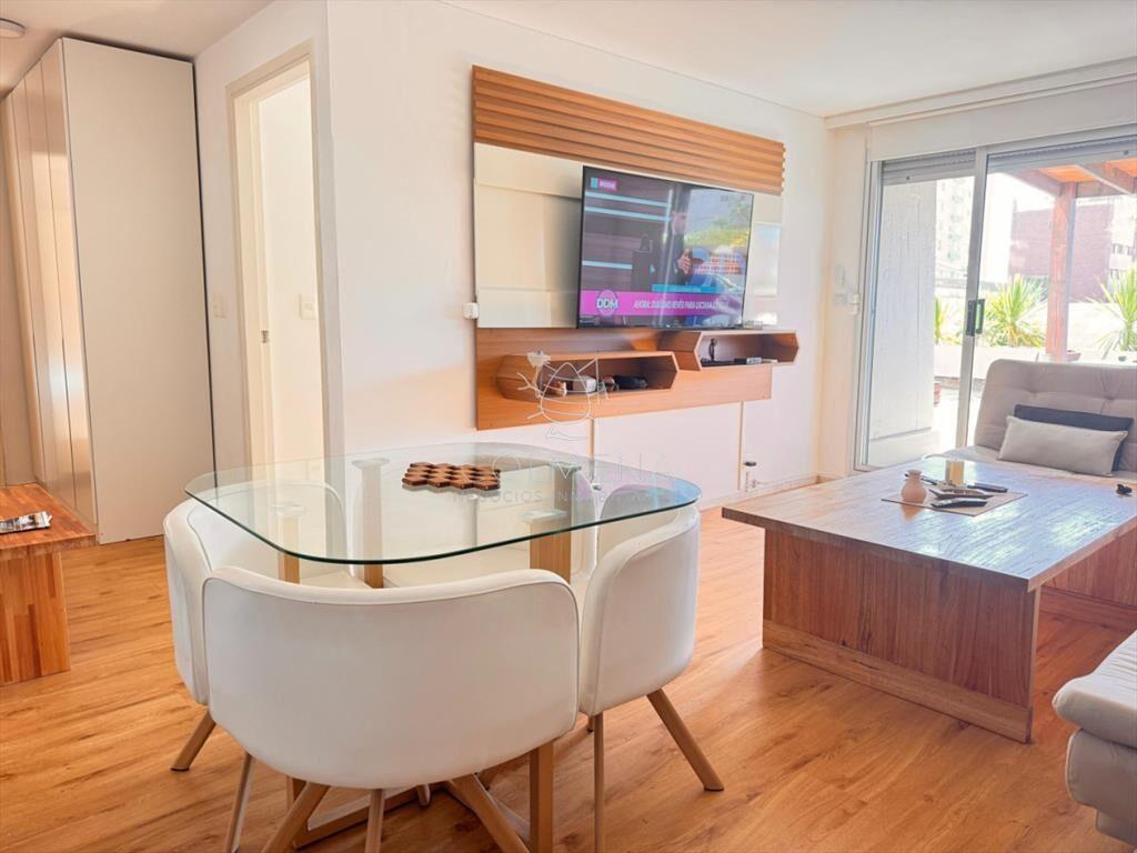 APARTAMENTO EN PLENA PENINSULA CUENTA CON TERRAZA