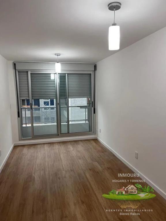 Alquiler de Apto de 1 Dormitorio con garaje en Tres Cruces