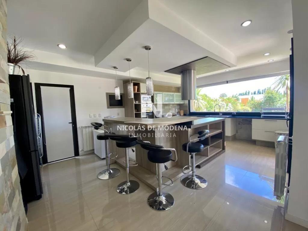 Hermosa casa en excelente zona