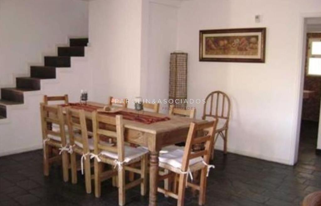 Casa de 4 Dormitorios en Venta en la Barra.