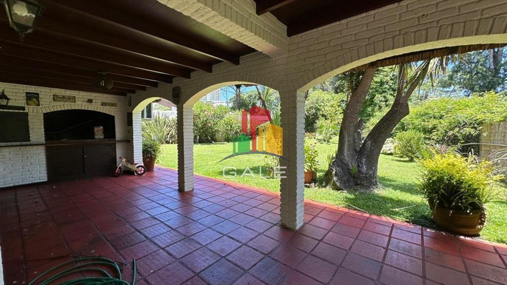Vendo Excepcional Chalet de 4 Dorm y 4 baÃ±os en
