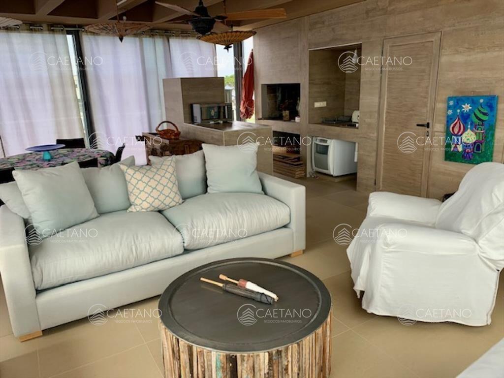 Apartamento Penthouse en Venta Con VIsta Tres