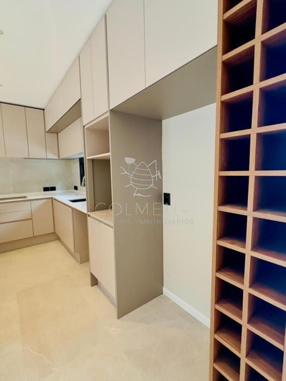 Vende casa a estrenar en Club del lago, Punta