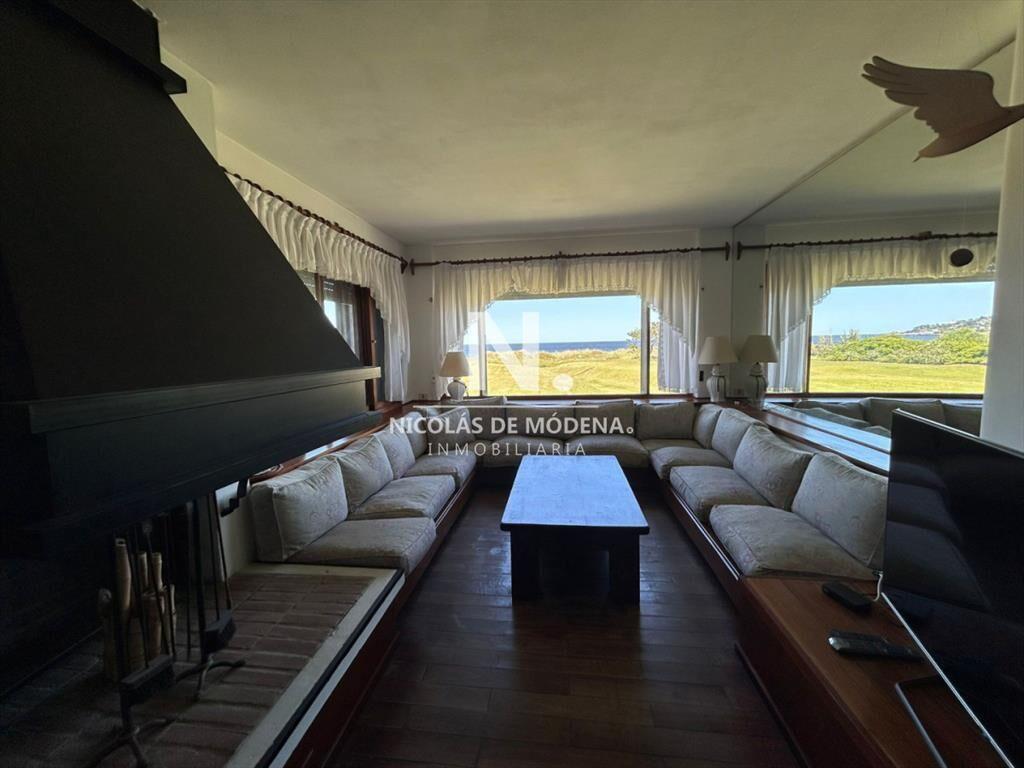 Vende casa en Punta Ballena