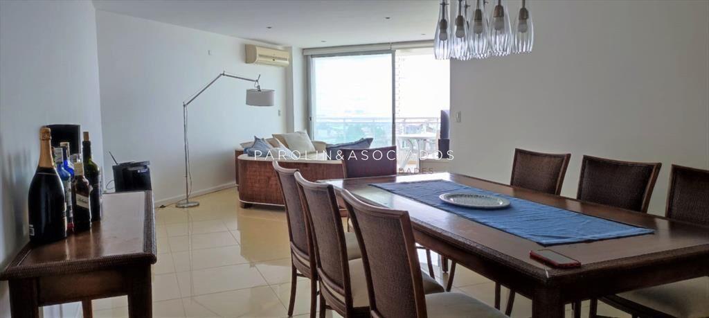 Apartamento en venta de 3 dormitorios en Sol y