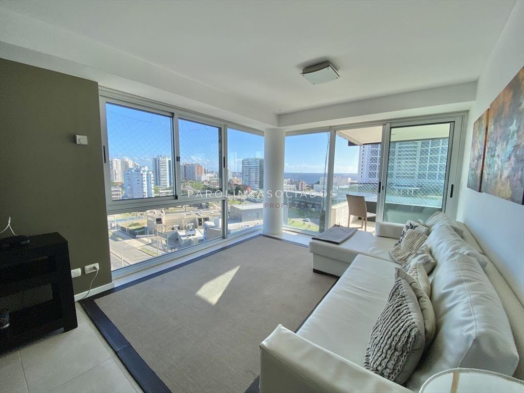 Venta de apartamento de 2 y medio en edificio Torre del Mar