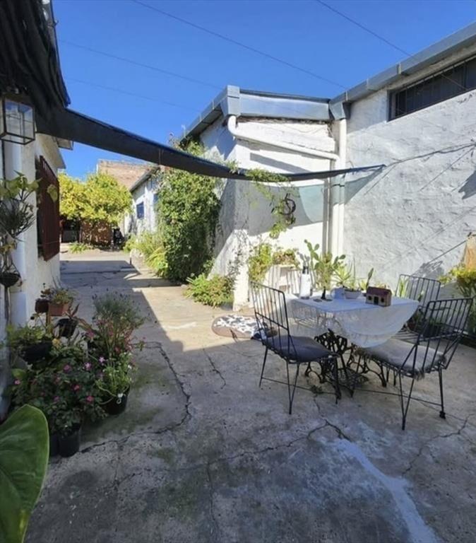 Casa grande en pleno centro con local comercial