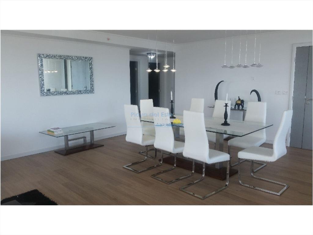 Apartamento en , 3 dormitorios *