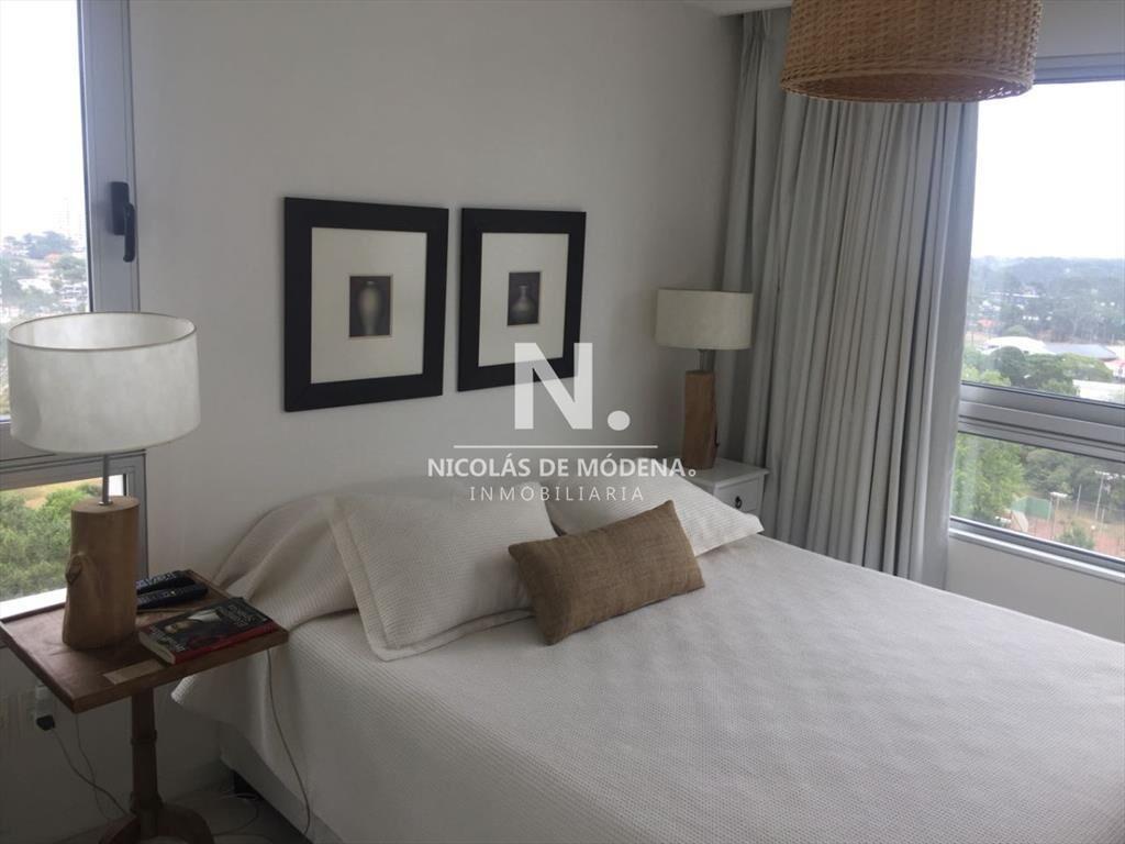 Apartamento de venta de 1 dormitorio y medio en