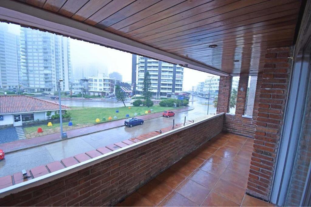MUY LINDO DEPARTAMENTO A PASOS DEL PUERTO