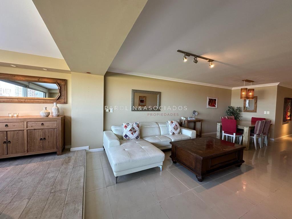 Apartamento en venta de 3 dormitorios en Playa