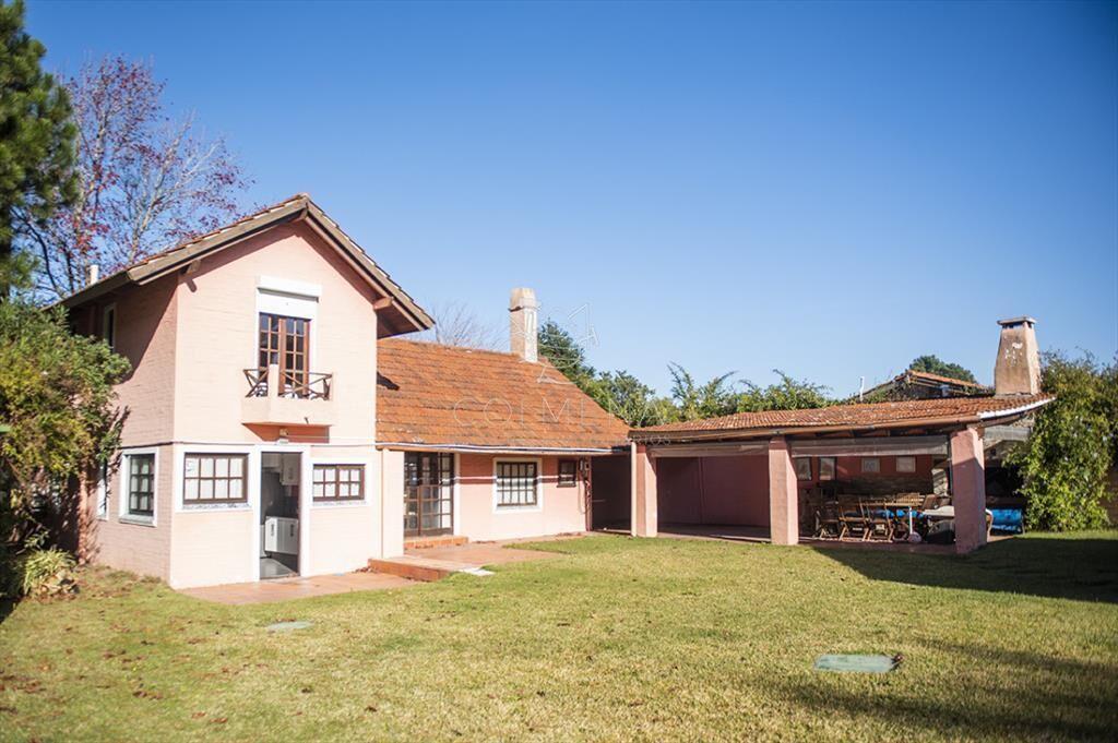 Muy linda casa en venta, zona inmejorable, 3 dormitorios y