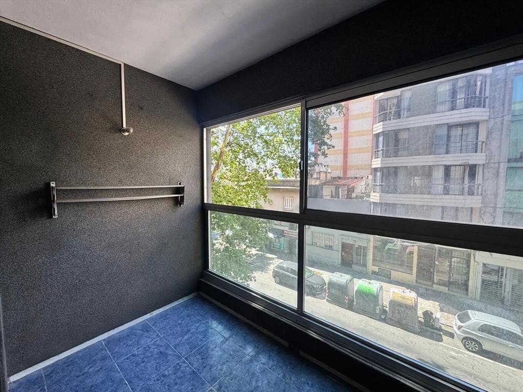 Excelente planta en gran ubicacion. Garage y box.