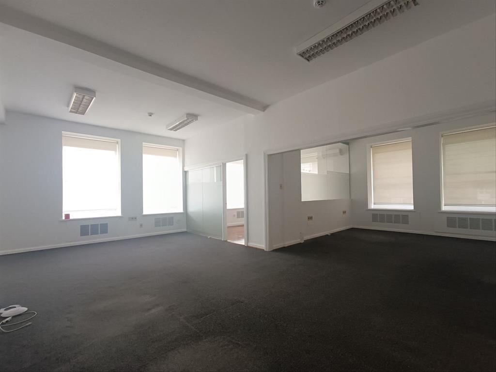 ALQUILER OFICINA CIUDAD VIEJA